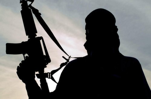 Azərbaycanlı terrorçu İŞİD komandirini aldadıb 100 dollar aldı və Suriyadan qaçdı - FOTO