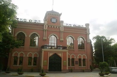 Gəncədə universitet müəllimi bıçaqlandı