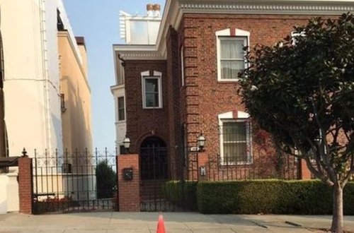 Rusiyanın ABŞ-da bağlanan konsulluqlarından bayraqlar çıxarılıb