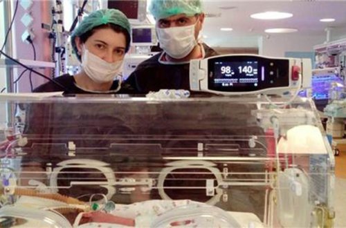 700 qramlıq körpəyə sənəd ala bilmirlər - Foto