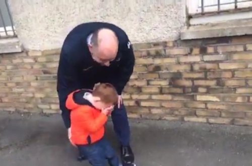 Hərbi xidmətdən qayıdan atasını görən uşaq... - TƏSİRLİ VİDEO