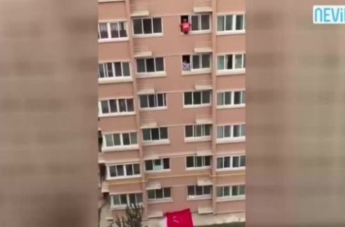 Yanğınsöndürən intihar etmək istəyən qadını belə xilas etdi - VİDEO