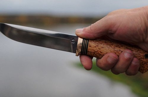 Suraxanıda qadın tanışı tərəfindən bıçaqlandı