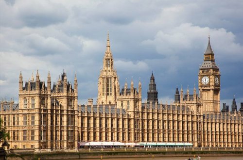 Böyük Britaniyadan yeni ittiham — İran parlamentə haker hücumu edib