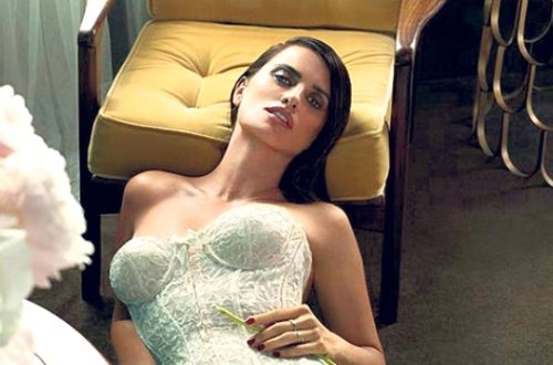 İlk 18+ filmimdən sonra dayanmadan ağladım... – Video