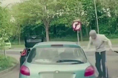 Sürücülərin küçə davası: sataşdıqları adam MMA döyüşçüsü çıxdı - VİDEO