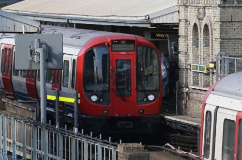 London metrosunda silahlı hücum: 3 yaralı