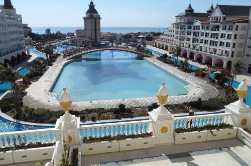 Borca görə məşhur hotelin suyu kəsildi