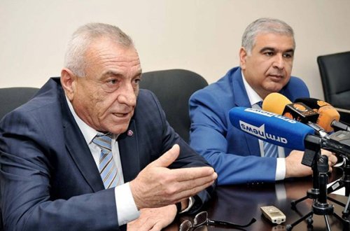 Ermənistanda nazir müavininin maşını qarət olundu