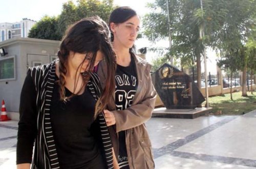 Elçilərinin qarşısına hicablı çıxmışdı - həqiqət üzə çıxanda DƏHŞƏTƏ GƏLDİLƏR - FOTO