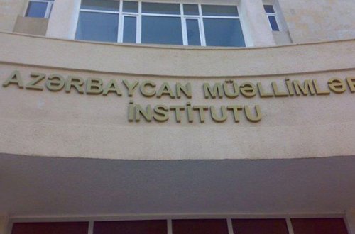 Direktor toya nəmər kimi diplom salıb - Azərbaycanda