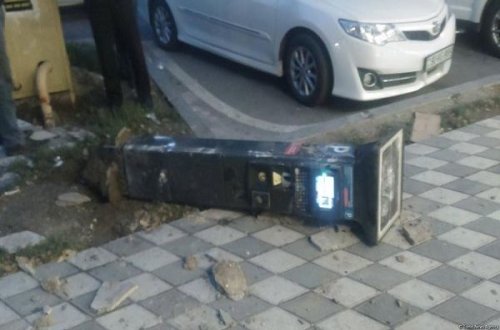 Bakıda parkomatı sındırdılar – FOTO