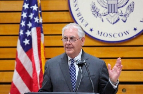 Tillerson iki dövləti İrana qarşı birləşməyə çağırdı