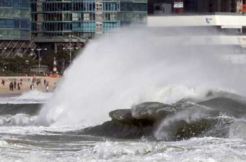 Qasırğa 7 nəfərin ölümünə səbəb olub, 90 yaralı