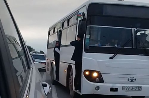 Bakıda avtobus özbaşınalığı - Video