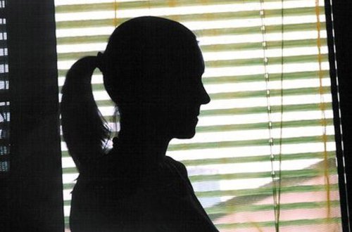 Cinayətdə ittiham edilən 4 uşaq anasından etiraf: 