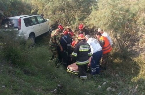 Xaldan-Mingəçevir yolunda avtomobil aşdı – FOTO