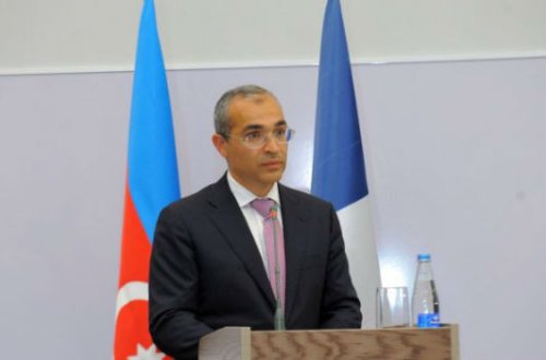 Təhsil naziri müəllimlərin orta aylıq maaşını açıqladı