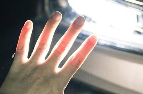 Bakıda faciə kimi qəza - Avtobusdan düşən ana və qızını maşın vurdu