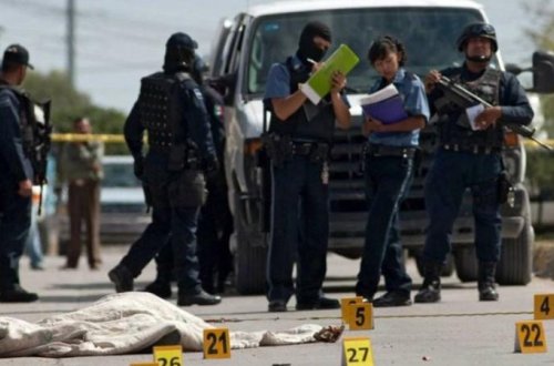 Futbol azarkeşlərinə silahlı hücum - Ölən və yaralananlar var