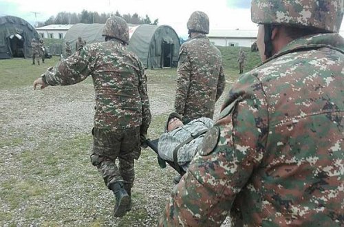 Ermənistanda hərbçilər özlərini öldürür
