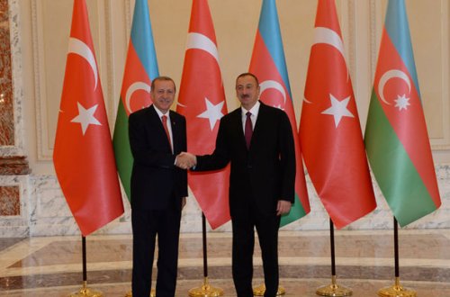 Türkiyə prezidentinin Bakıda rəsmi qarşılanma mərasimi olub