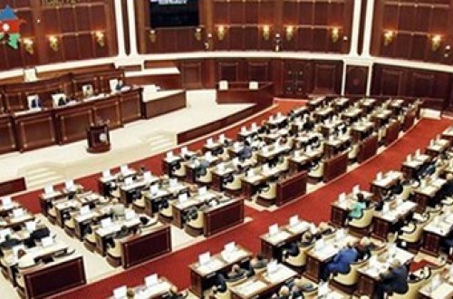 Milli Məclis iki yüksək vəzifəni ləğv etdi