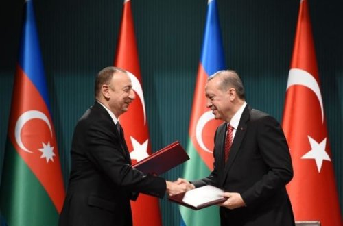 Azərbaycan-Türkiyə sənədləri imzalanıb