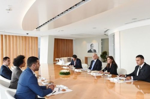 Azərbaycan dostluq qrupunun üzvləri ilə görüşüb