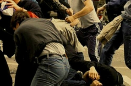 Bakı məktəbində şagirdlər arasında kütləvi dava – FOTO