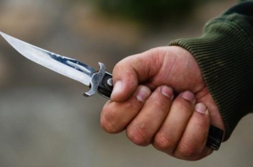 Şamaxıda gənc oğlan bıçaqlandı