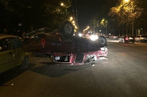 Lənkəranda avtomobil aşdı