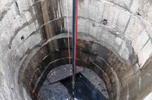 Şamaxıda QORXUNC OLAY: 55 yaşlı kişi özünü 12 metrlik su quyusuna atdı