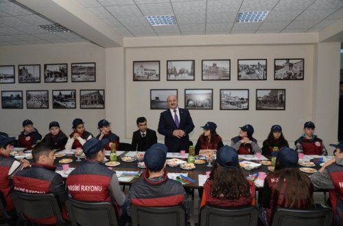 “Ölkəmizi tanıyaq” tur-aksiyası çərçivəsində cənub bölgəsindən səfərdən qayıdan Nəsimi məktəbliləri  təəssüratlarını bölüşdülər