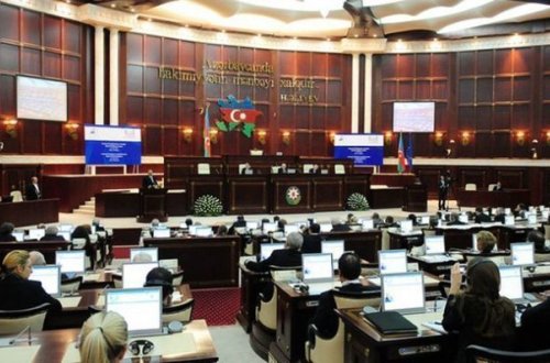 Yeni nəsil şəxsiyyət vəsiqələrinin verilmə tarixi açıqlandı