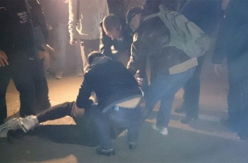 Bakıda kütləvi dava - İki nəfər bıçaqlanıb