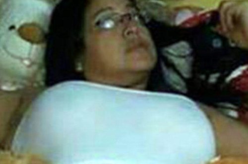 40 yaşlı müəllim onunla yatmayan şagirdlərinin qiymətini kəsdi - FOTO