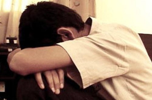 Qardaşları ac qalmasın deyə oğurluq edən 12 yaşlı uşaq özünü öldürdü - FOTO