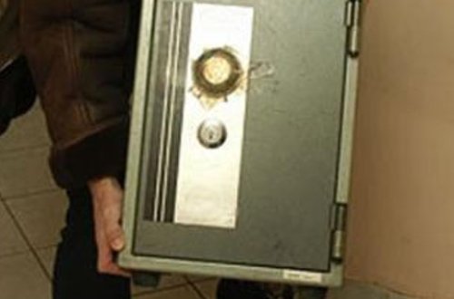 Rusiyada seyf oğurlayan azərbaycanlı axtarılır