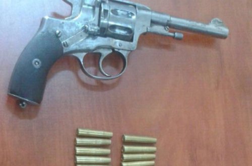 2000 manata silah satan saxlanıldı