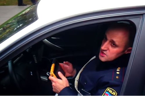 “Sənin başın partlayar” - Yol polisindən hədə + Video