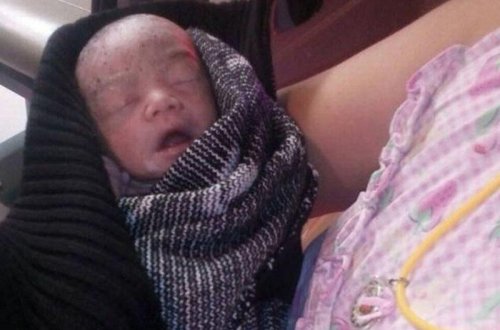 Zibilliyə atılmış körpə tapıldı - 