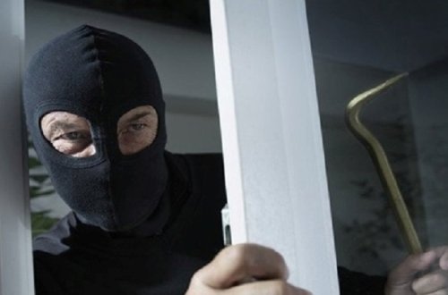 Keçmiş işçisi mağazanı soydu