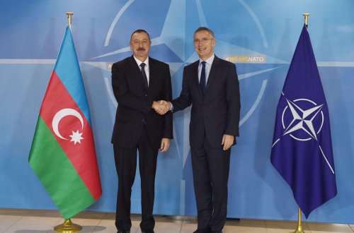 Prezident İlham Əliyev Brüsseldə NATO-nun baş katibi Yens Stoltenberq ilə görüşüb - FOTO