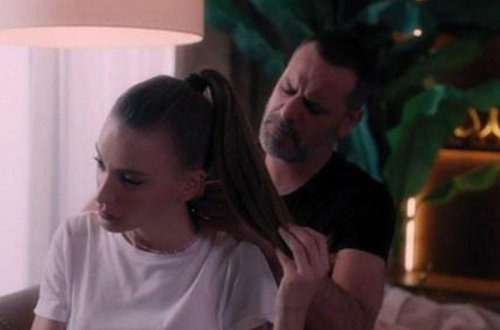 Erotik kadrları ilə reytinq qıran serialın aktrisasından CƏSARƏTLİ SƏHNƏLƏR - VİDEO