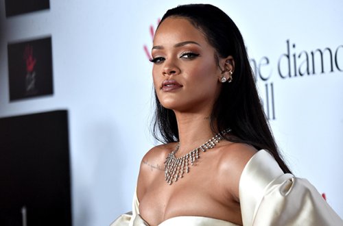 Rihanna şikayət etdi, əmisini tutudular