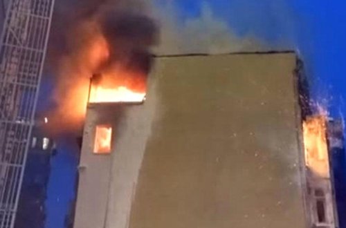 İstanbulun mərkəzində binada yanğın - VİDEO