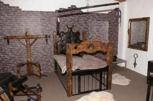 Faşistlərin seks zindanı tapıldı - Foto