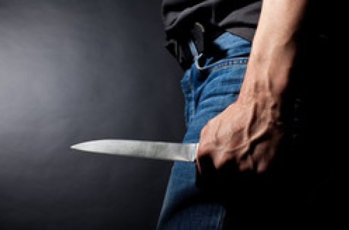 Almaniyada bıçaqlı şəxs şəhər merinə hücum edib