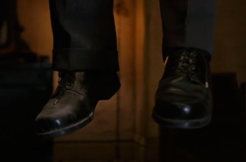 General özünü asdı